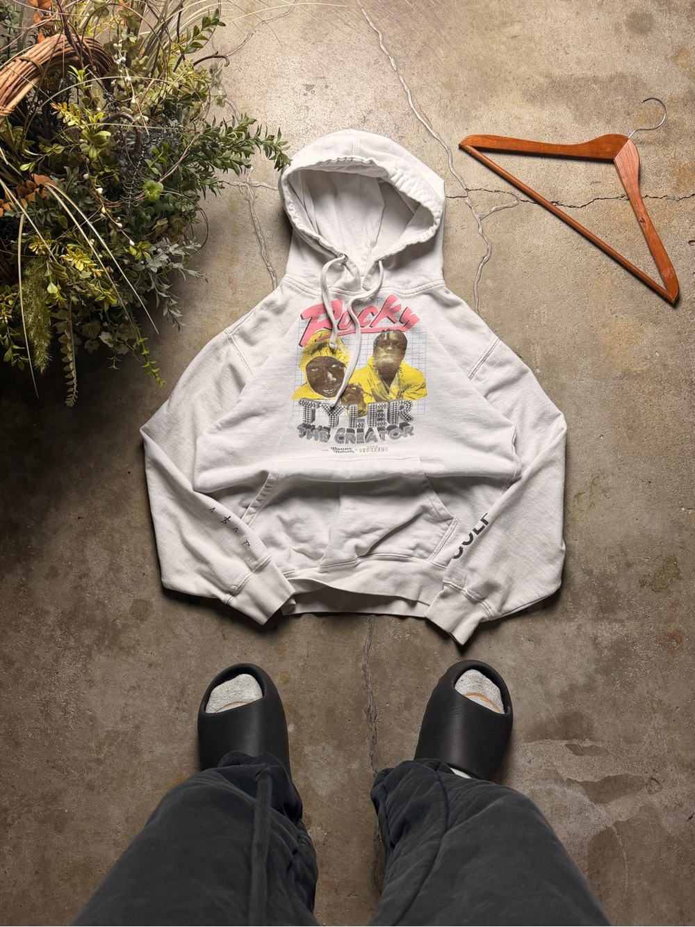 Crewneck Graphic Pullover Hoodie in White with Pink & Yellow Print